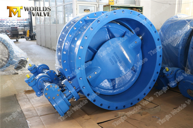 Двухэксцентричный фланцевый клапан-бабочка с эпоксидным корпусом и диском Akzonobel